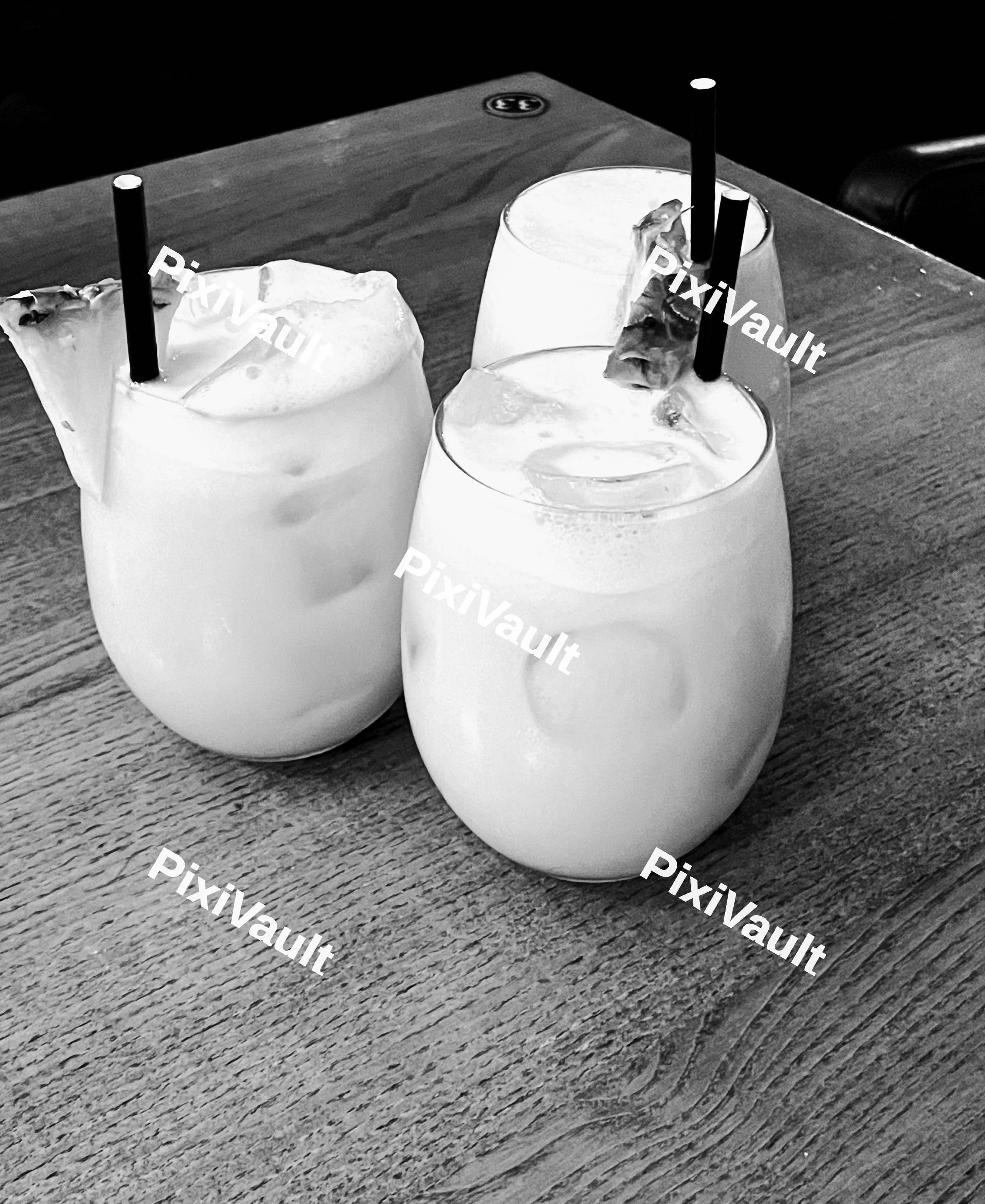 3 Piña coladas